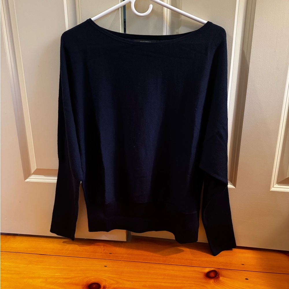Banana Republic Women's Navy Sweater NWOT - Picture 2 of 6